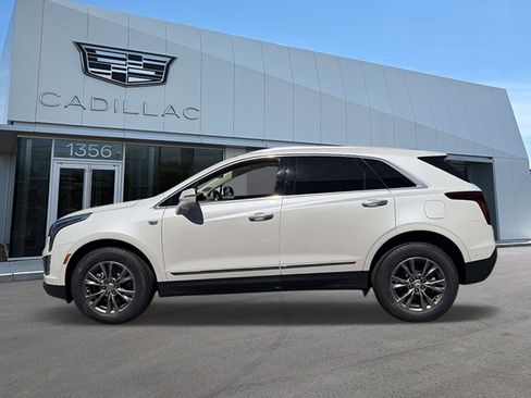 Certified 2023 Cadillac XT5 Premium Luxury w/ Technology Package AWD/4WD image 2