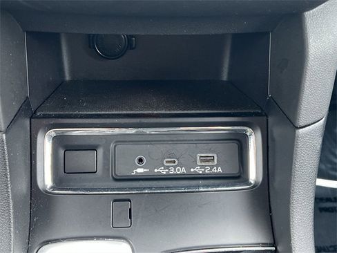 Certified 2024 Subaru Ascent Premium w/ Convenience Package image 13