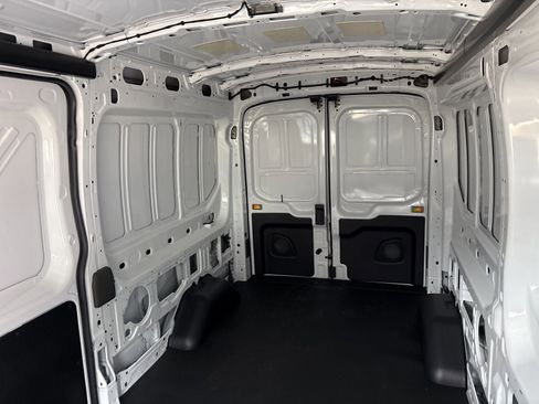 New 2026 Ford Transit 250 148 Medium Roof RWD image 11