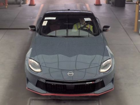 Used 2025 Nissan Z NISMO w/ Floor Mat Package RWD image 2