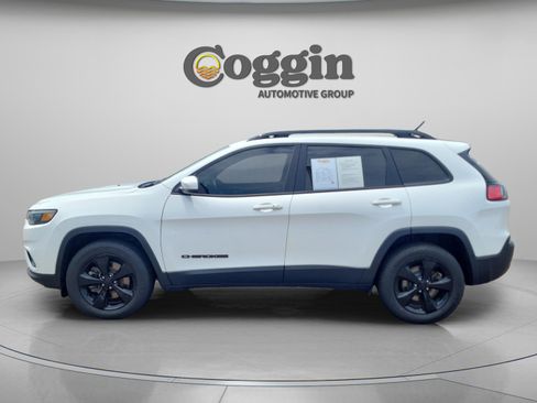 Used 2021 Jeep Cherokee Latitude Plus AWD/4WD image 2