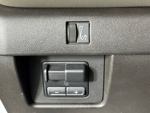 Certified 2023 Chevrolet Colorado ZR2 w/ ZR2 Convenience Package III AWD/4WD image 29