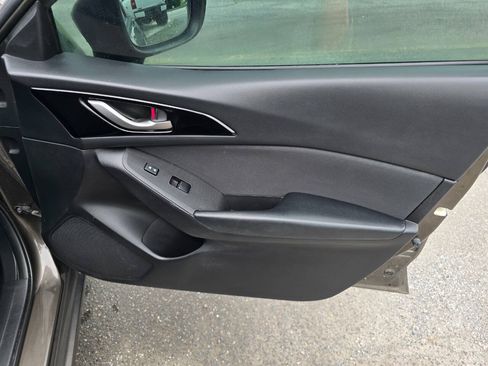 Used 2014 MAZDA MAZDA3 i Sport FWD image 27