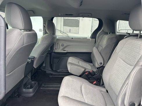 Certified 2024 Toyota Sienna LE image 12