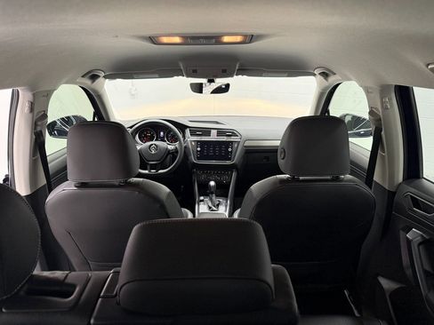 Used 2021 Volkswagen Tiguan SE FWD image 47