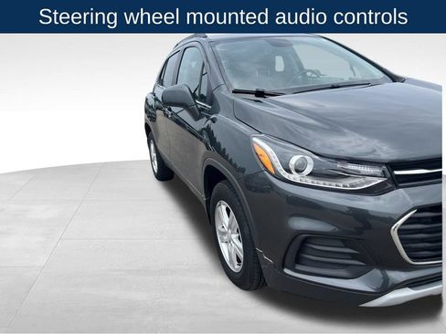 Used 2019 Chevrolet Trax LT w/ LT Convenience Package AWD/4WD image 13