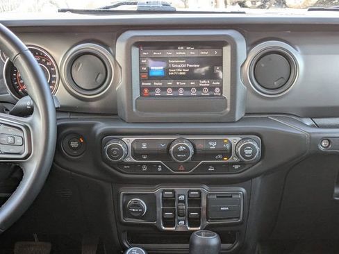 Used 2022 Jeep Gladiator Sport AWD/4WD image 17