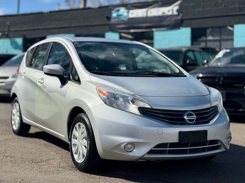 Used 2016 Nissan Versa Note SV FWD image 1