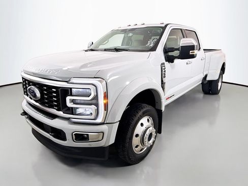 Used 2026 Ford F450 Platinum w/ Platinum Plus Package AWD/4WD image 3