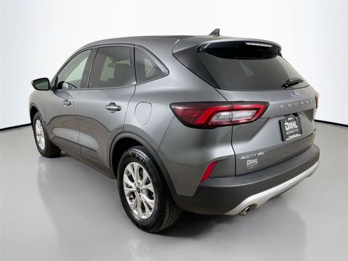 Used 2025 Ford Escape Active AWD/4WD image 10