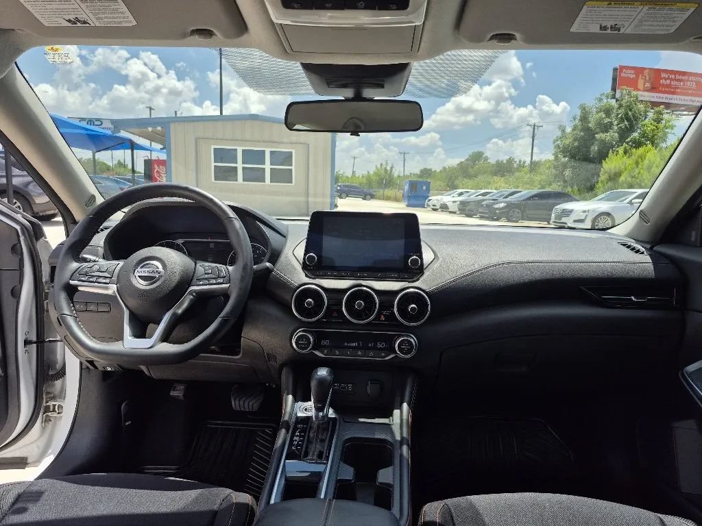 Used 2021 Nissan Sentra SR FWD image 23