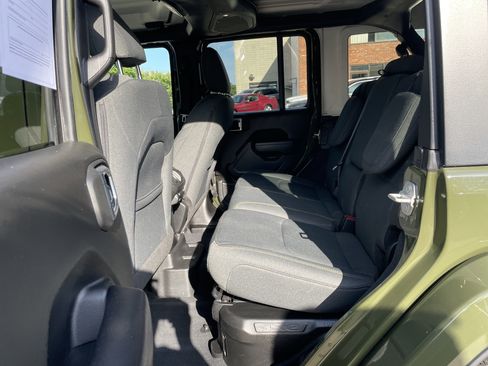 Used 2024 Jeep Wrangler Sport S image 24