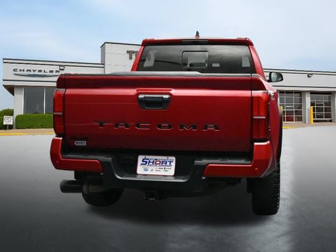 Used 2025 Toyota Tacoma TRD Off-Road w/ TRD Off Road Upgrade Package AWD/4WD image 4