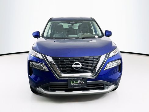 Used 2023 Nissan Rogue SV FWD image 2