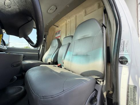 Used 2007 Ford E-450 and Econoline 450 RWD image 18