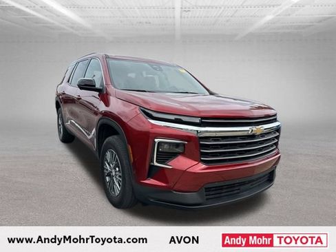 Used 2024 Chevrolet Traverse LT w/ Enhanced Driving Package FWD image 1