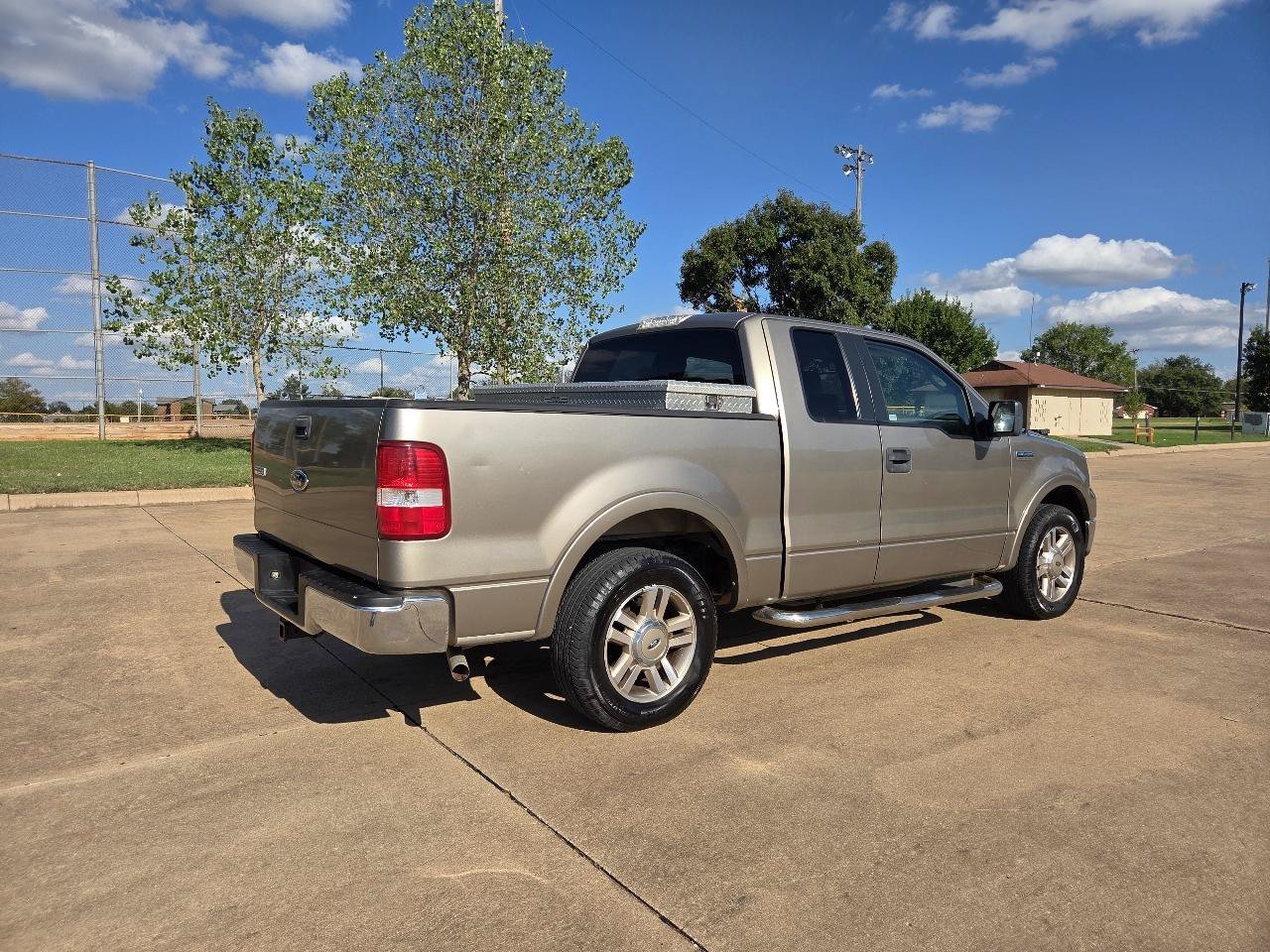 Used 2005 Ford F150 Lariat RWD image 24
