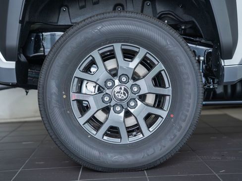 New 2026 Toyota 4Runner SR5 RWD image 17