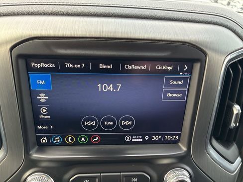 Used 2022 GMC Sierra 2500 Denali w/ Denali Black Diamond Edition image 13