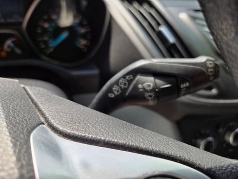 Used 2015 Ford Escape SE AWD/4WD image 24