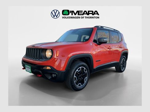 Used 2016 Jeep Renegade Trailhawk w/ Premium Trailhawk Package image 1