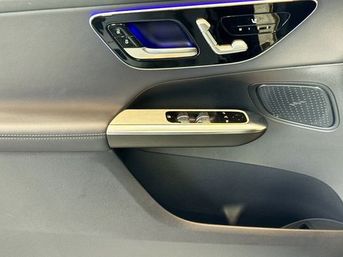 Certified 2025 Mercedes-Benz GLC 350e 4MATIC image 17