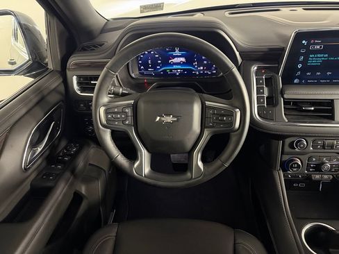 Used 2024 Chevrolet Tahoe Z71 w/ Luxury Package AWD/4WD image 15