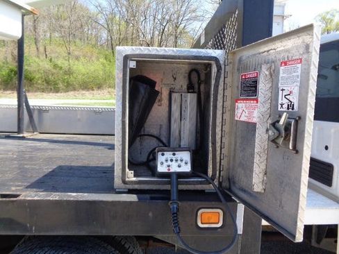 Used 2017 Ford F350 XL w/ Power Equipment Group image 33