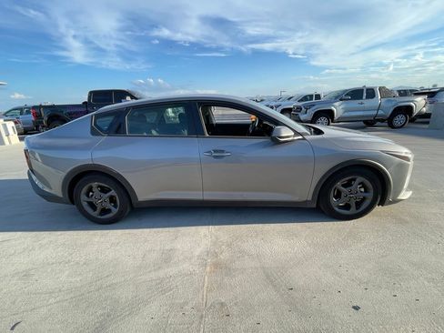 Used 2025 Kia K4 FWD image 3