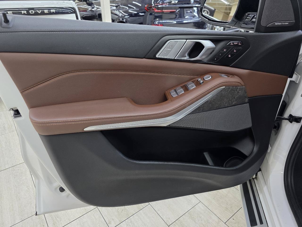 Used 2020 BMW X7 xDrive40i w/ Premium Package AWD/4WD image 41