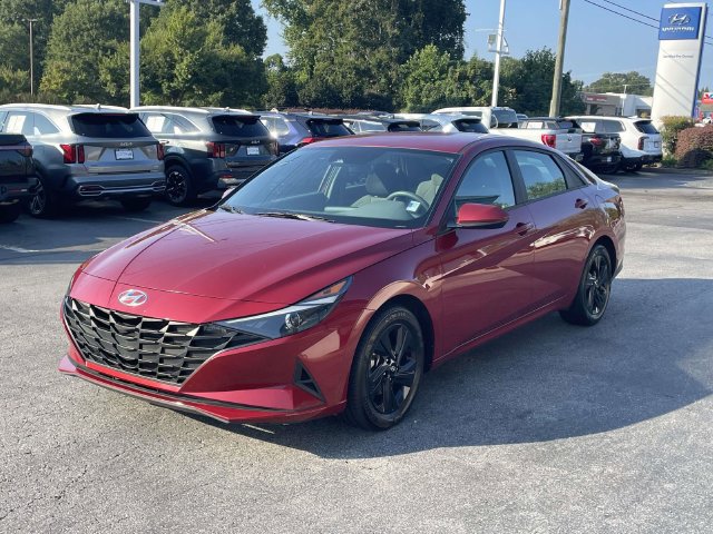 Certified 2023 Hyundai Elantra SEL FWD image 3