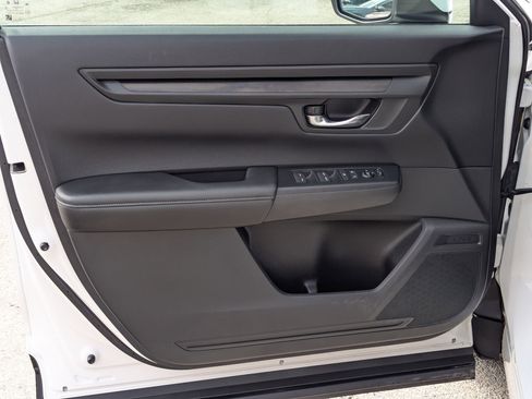 Used 2025 Honda CR-V EX image 11