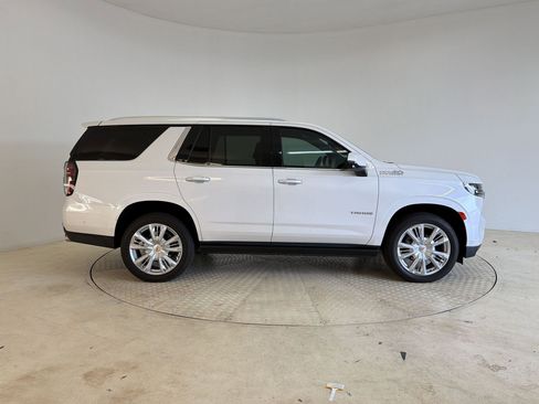 Used 2024 Chevrolet Tahoe High Country w/ Advanced Technology Package AWD/4WD image 8
