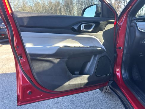 Used 2026 Jeep Compass Limited image 19