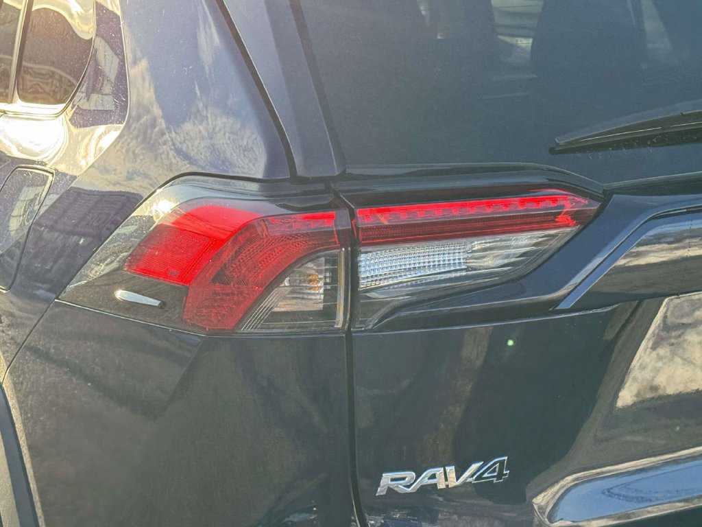 Used 2024 Toyota RAV4 XLE AWD/4WD image 11