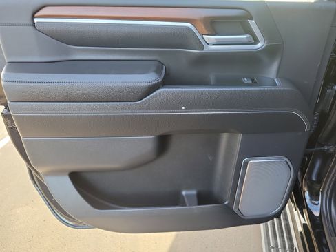 Used 2024 GMC Sierra 3500 Denali w/ Denali Reserve Package image 12