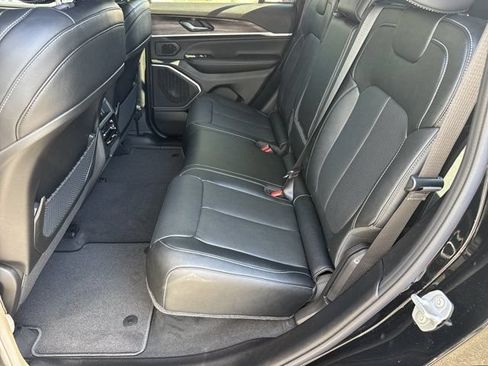 New 2027 Jeep Grand Cherokee Limited AWD/4WD image 21