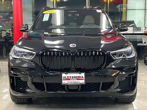 Used 2023 BMW X5 M50i w/ Executive Package image 3