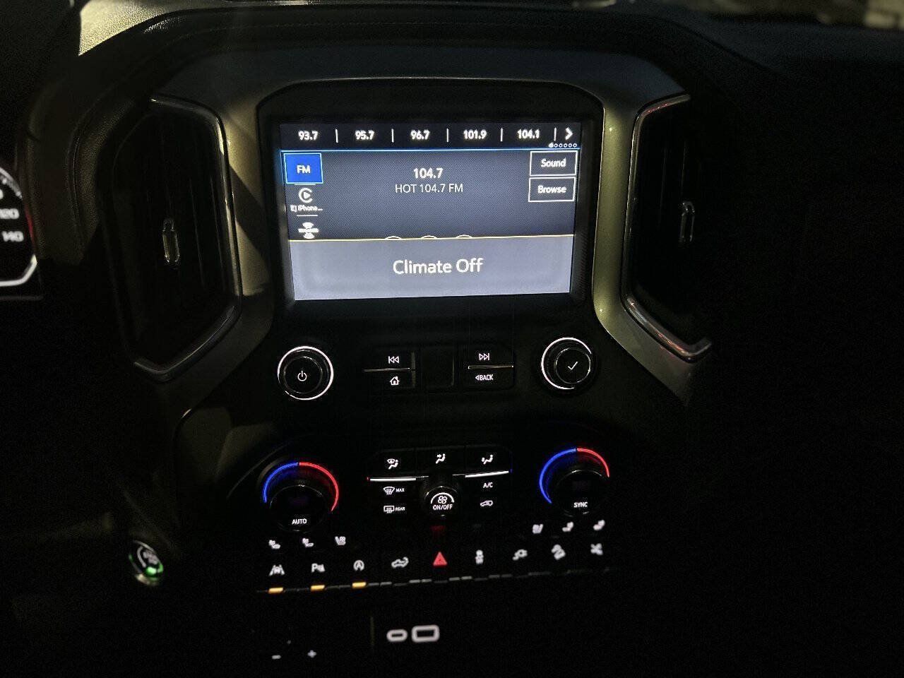 Used 2022 Chevrolet Silverado 1500 LTZ w/ LTZ Premium Package AWD/4WD image 13