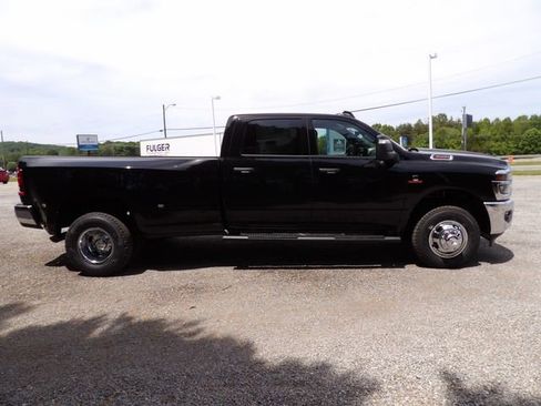 New 2026 RAM 3500 Tradesman AWD/4WD image 5
