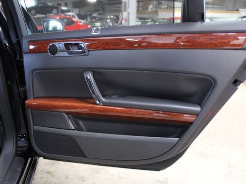 Used 2004 Volkswagen Phaeton V8 AWD/4WD image 27