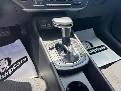 Used 2025 Hyundai Kona SEL FWD image 19
