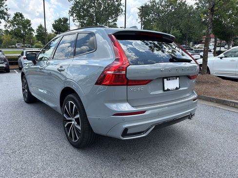 Used 2024 Volvo XC60 B5 Plus w/ Protection Package Premier AWD/4WD image 3