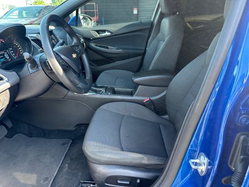 Used 2018 Chevrolet Cruze LT w/ LT True North Edition FWD image 9