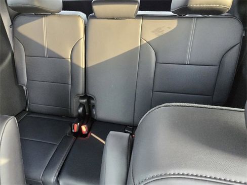 New 2026 GMC Acadia Elevation image 9