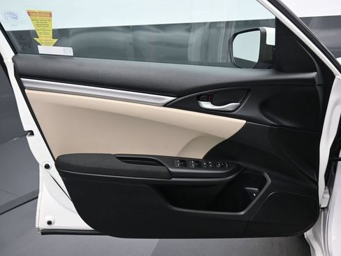 Used 2018 Honda Civic LX image 9
