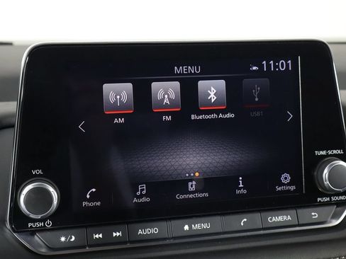 Used 2026 Nissan Rogue SV FWD image 33