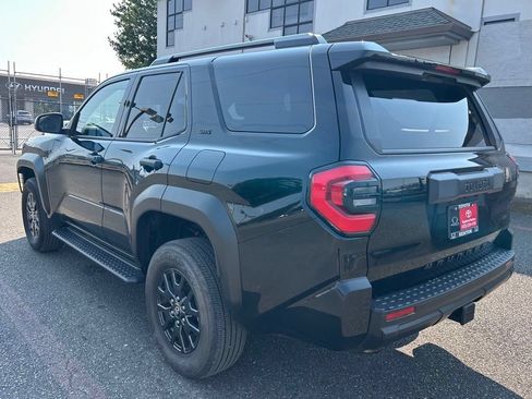 Certified 2025 Toyota 4Runner SR5 AWD/4WD image 7