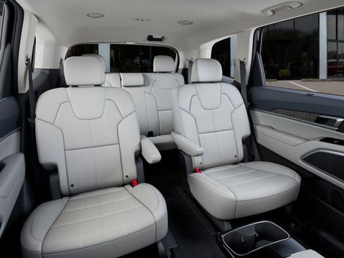 New 2025 Kia Telluride EX w/ EX Captain's Chair Package image 16