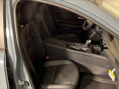 New 2026 Nissan Sentra SR w/ SR Premium Package image 43